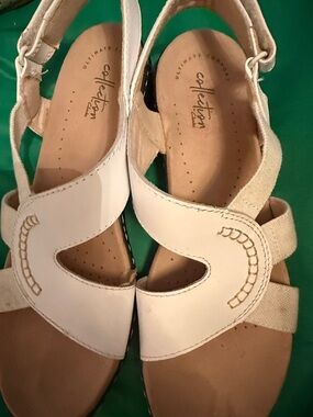Clarks B White Strappy Comfort Sandals for Women